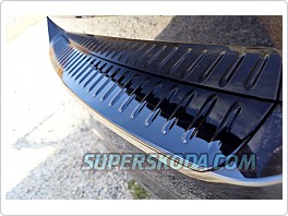 Ochranný kryt zadního nárazníku pro Škoda Rapid SpaceBack - černý lesklý