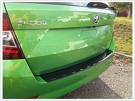 Ochranný kryt zadního nárazníku pro Škoda Fabia III Combi Facelift - černý lesklý