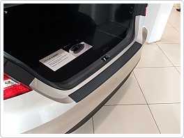 Ochranná lišta hrany kufru Toyota Camry 2017-