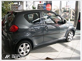 Ochranné boční lišty dveří Toyota Aygo 3D 05R