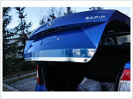 Škoda Rapid sedan - nerez chrom lišta hrany kufru lesklá, výprodej