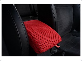 Škoda Octavia 3 potah loketní opěrky z pravé ALCANTARY, RED PERFO / RED