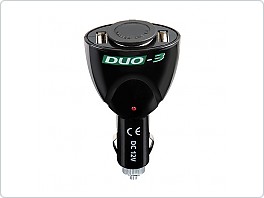 Zástrčka do autozásuvky s pokračujícím výstupem + 2x USB výstupem