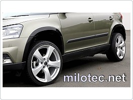 Lemy blatníků Škoda Yeti ABS černý klavírlak, model Outdoor facelift 2013-