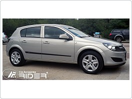 Ochranné boční lišty dveří Opel Astra H, hatchback