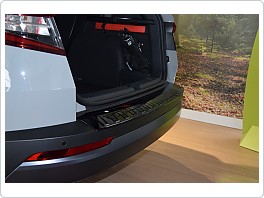 Škoda Karoq - ochranný panel zadního nárazníku PVC GLOSSY BLACK - VV Design